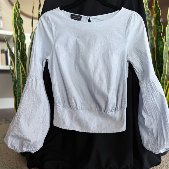 Lucky Brand Light Blue and White Striped Fitted Blouse with Puff Sleeves - Picture 1 of 8